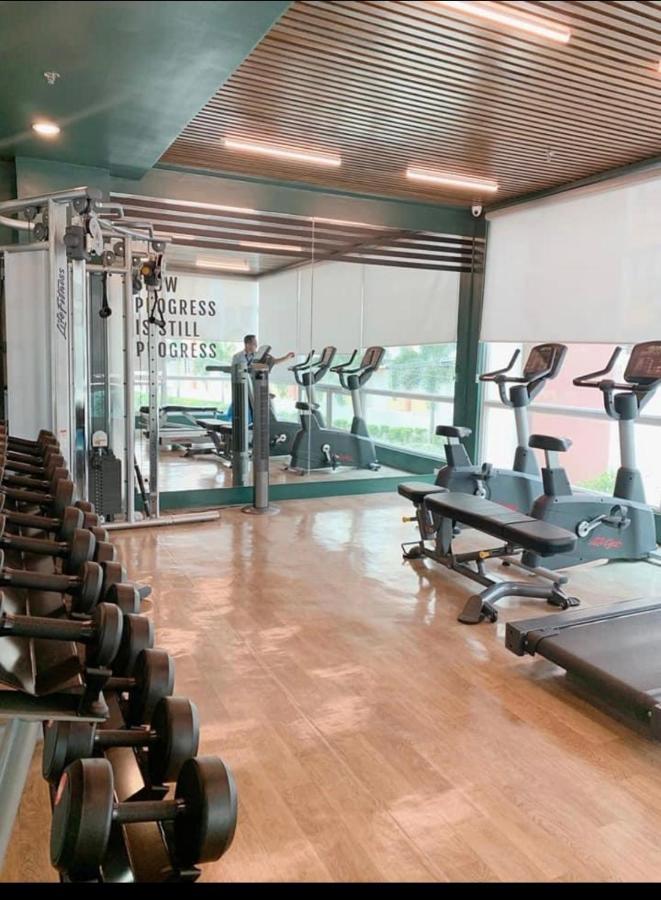 Lancris Residences 2 Bedroom Entire Apartment Near Airport With Pool Paranaque City 外观 照片